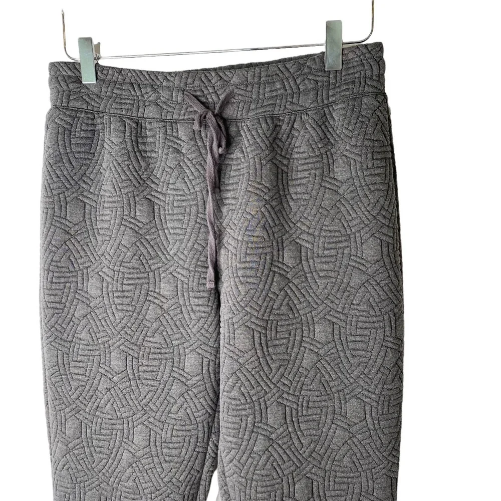 Fabletics Gray Hamilton Textured Quilted Cuff Sweatpant High Waist Jogger Size M - Picture 3 of 7